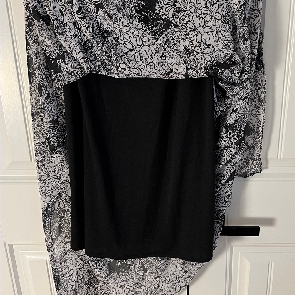 Emma & Michele Black & White Floral Asymmetrical Sleeveless Sun Dress Size 1X - Picture 6 of 6